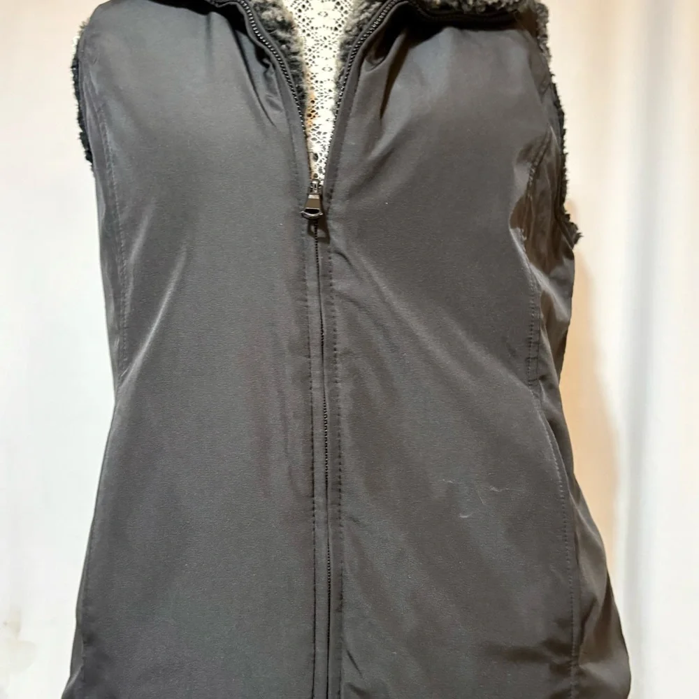 Kristen Blake Faux Fur Reversible Vest Pockets Women's Sz Med EUC - Picture 8 of 12